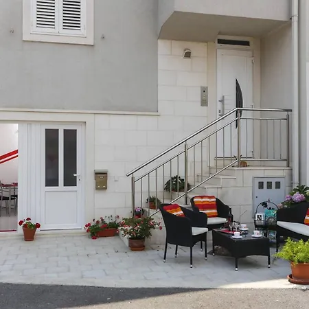 דירה Charming In | 40 M² | Parking Included דוברובניק