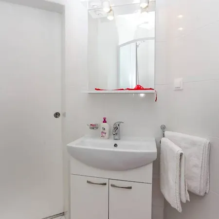 Charming In | 40 M² | Parking Included Appartement *