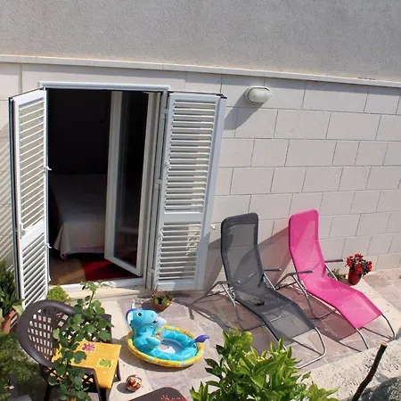 Charming In 40 M² Parking Included