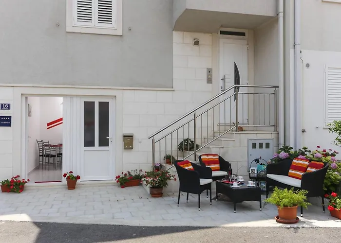 Apartment Charming In | 40 M² | Parking Included Dubrovnik